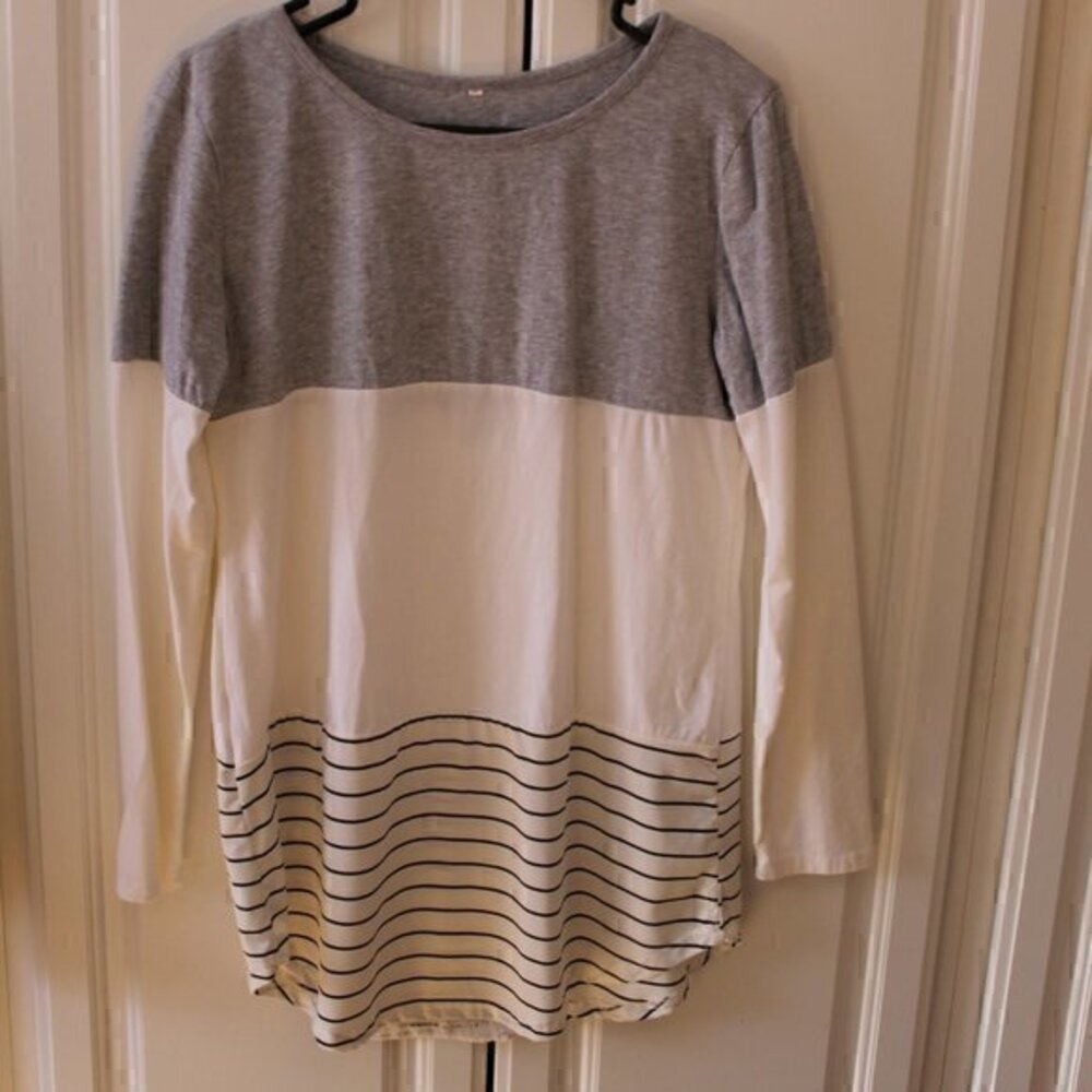M Tunic Gray / White / Striped Lace Details